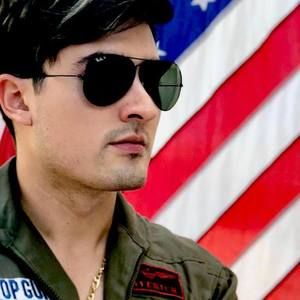 Meet your Posher, Martin